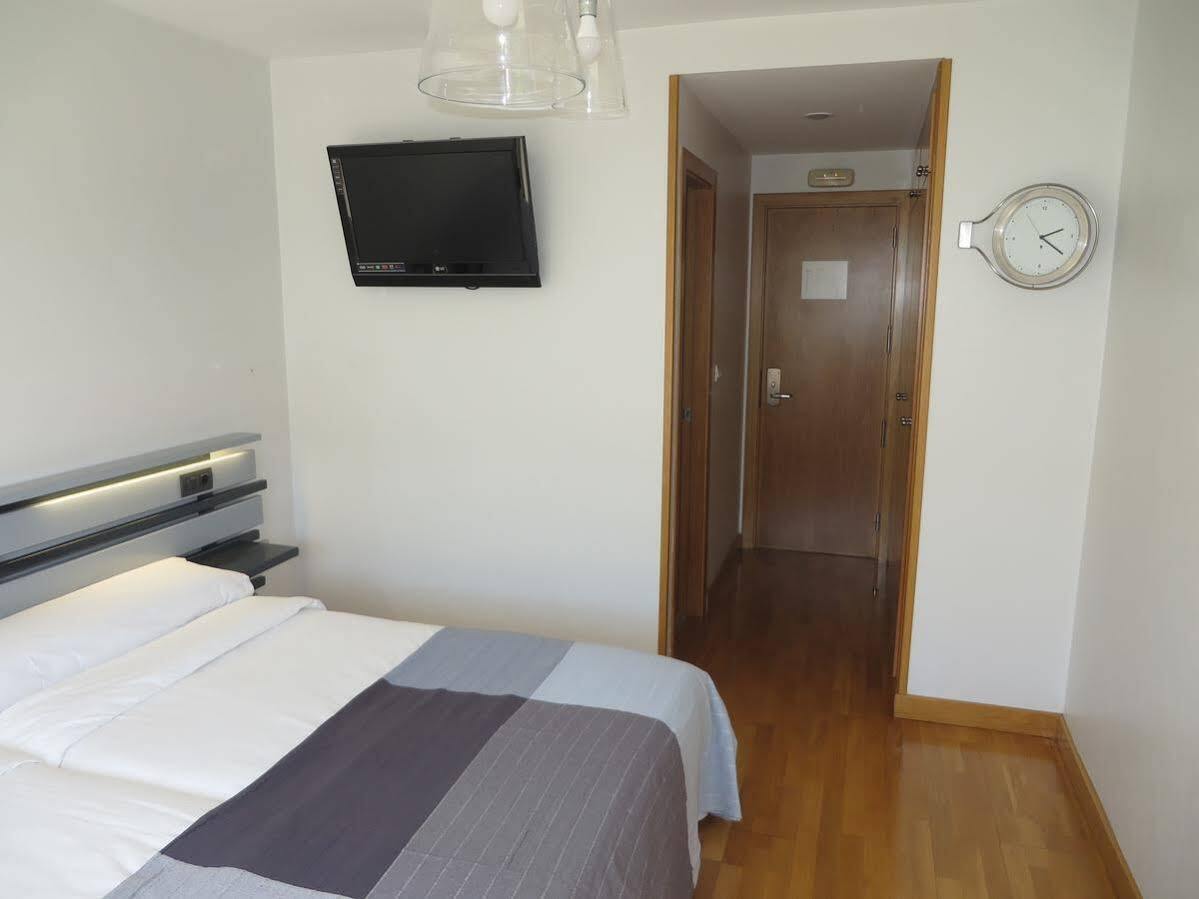 Hotel Ofi A Coruña Zewnętrze zdjęcie